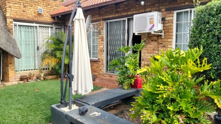 3 Bedroom Property for Sale in Safari Gardens North West